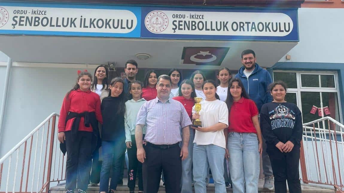 Kız Voleybol Takımımız İlçe Birincisi